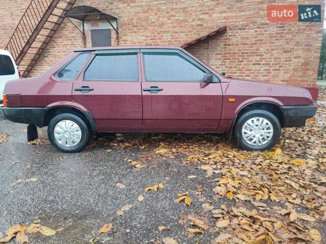 ВАЗ 21099 2007 в Каменке на Automoto.ua Красный ВАЗ 21099, объемом двигателя 1.6 л и пробегом 215 тыс. км за 2100 $, фото 4 на Automoto.ua