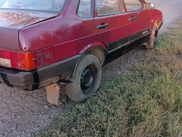 Красный ВАЗ 21099, объемом двигателя 1.6 л и пробегом 188 тыс. км за 716 $, фото 1 на Automoto.ua