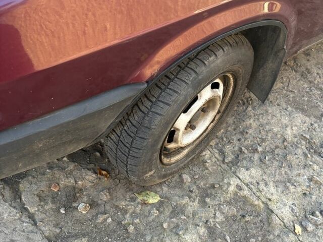 Червоний ВАЗ 21099, об'ємом двигуна 1.6 л та пробігом 200 тис. км за 2000 $, фото 2 на Automoto.ua