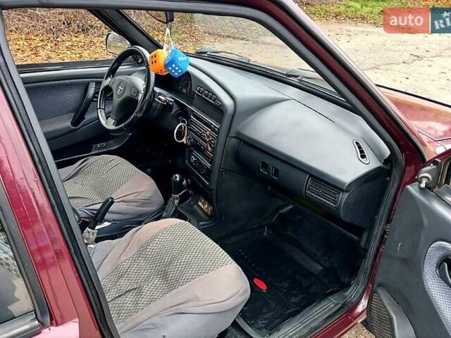 Красный ВАЗ 21099, объемом двигателя 1.6 л и пробегом 224 тыс. км за 2000 $, фото 3 на Automoto.ua