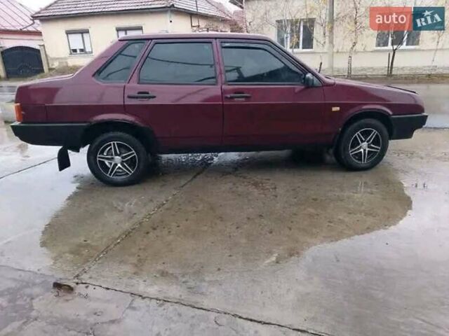 Красный ВАЗ 21099, объемом двигателя 1.6 л и пробегом 230 тыс. км за 1350 $, фото 9 на Automoto.ua
