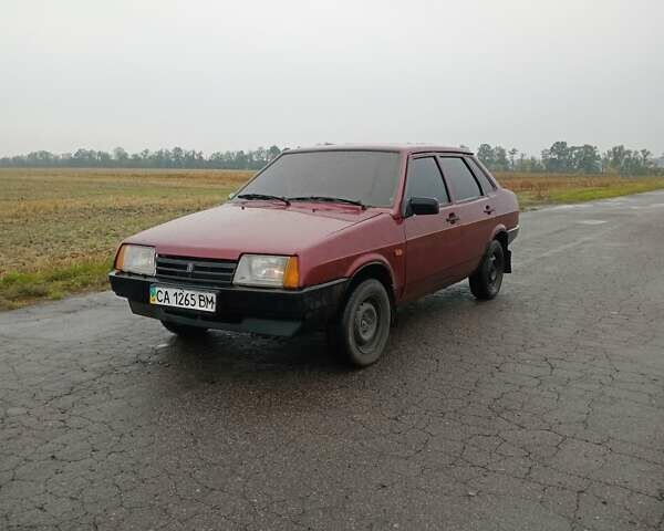 Красный ВАЗ 21099, объемом двигателя 1.5 л и пробегом 90 тыс. км за 1500 $, фото 2 на Automoto.ua