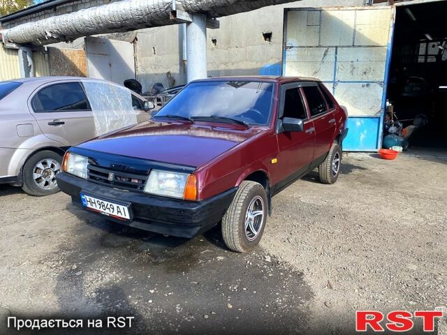 Красный ВАЗ 21099, объемом двигателя 1.6 л и пробегом 175 тыс. км за 1500 $, фото 1 на Automoto.ua