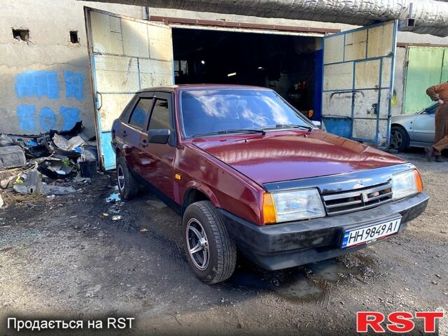 Красный ВАЗ 21099, объемом двигателя 1.6 л и пробегом 175 тыс. км за 1500 $, фото 2 на Automoto.ua