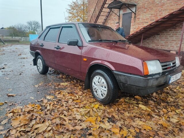 Червоний ВАЗ 21099, об'ємом двигуна 1.6 л та пробігом 215 тис. км за 2100 $, фото 2 на Automoto.ua