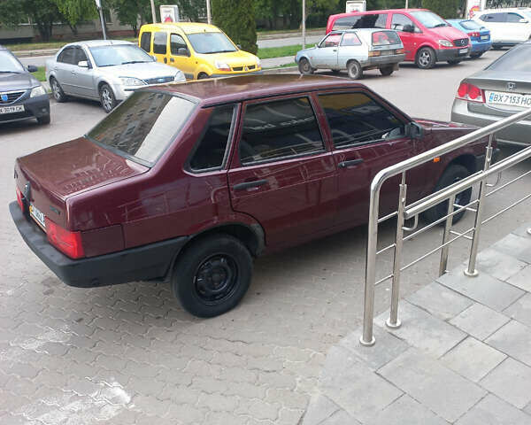 Красный ВАЗ 21099, объемом двигателя 1.5 л и пробегом 165 тыс. км за 1400 $, фото 2 на Automoto.ua
