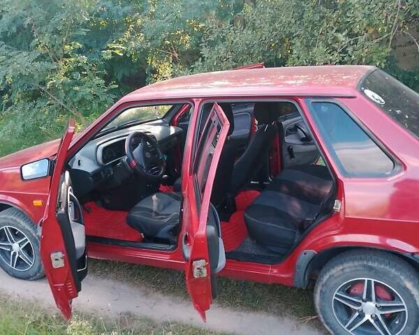 Красный ВАЗ 21099, объемом двигателя 1.6 л и пробегом 189 тыс. км за 2300 $, фото 10 на Automoto.ua