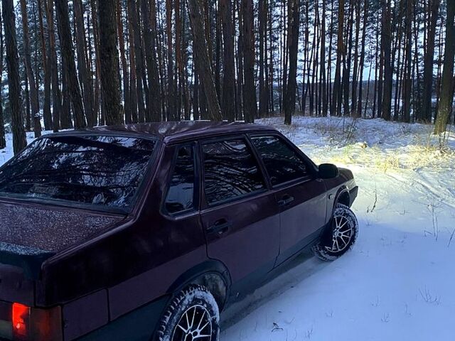 Красный ВАЗ 21099, объемом двигателя 1.6 л и пробегом 230 тыс. км за 1600 $, фото 2 на Automoto.ua