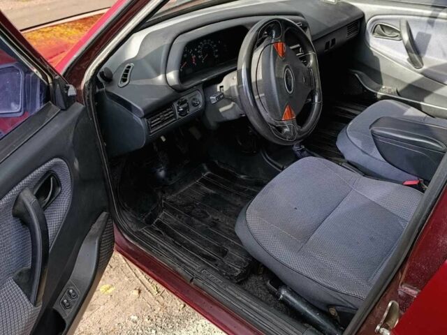 Красный ВАЗ 21099, объемом двигателя 1.6 л и пробегом 236 тыс. км за 1800 $, фото 2 на Automoto.ua