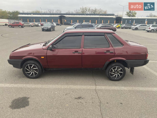 ВАЗ 21099 2008 в Харькове на Automoto.ua Красный ВАЗ 21099, объемом двигателя 1.6 л и пробегом 250 тыс. км за 2200 $, фото 3 на Automoto.ua