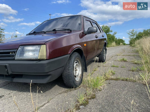 Красный ВАЗ 21099, объемом двигателя 1.6 л и пробегом 221 тыс. км за 1500 $, фото 4 на Automoto.ua