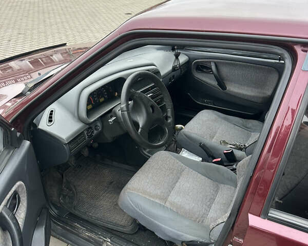 Красный ВАЗ 21099, объемом двигателя 1.6 л и пробегом 200 тыс. км за 1550 $, фото 4 на Automoto.ua