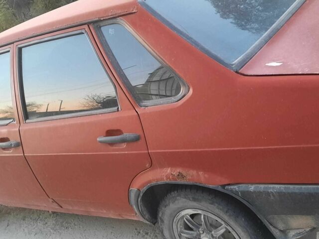 Красный ВАЗ 21099, объемом двигателя 0 л и пробегом 200 тыс. км за 900 $, фото 4 на Automoto.ua