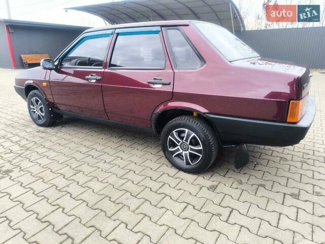 Красный ВАЗ 21099, объемом двигателя 1.6 л и пробегом 184 тыс. км за 2300 $, фото 3 на Automoto.ua