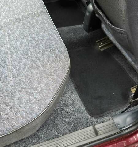 Красный ВАЗ 21099, объемом двигателя 1.6 л и пробегом 25 тыс. км за 5700 $, фото 84 на Automoto.ua