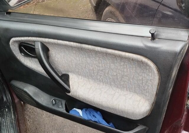 Червоний ВАЗ 21099, об'ємом двигуна 1.6 л та пробігом 240 тис. км за 2200 $, фото 4 на Automoto.ua