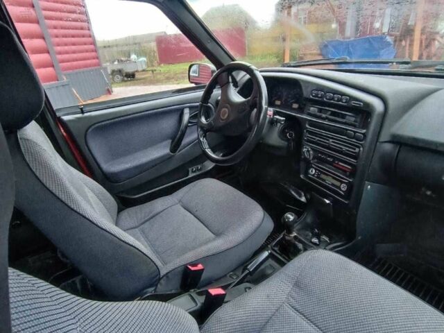 Красный ВАЗ 21099, объемом двигателя 1.6 л и пробегом 150 тыс. км за 2050 $, фото 6 на Automoto.ua