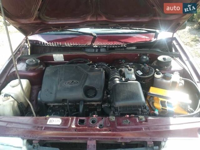 Красный ВАЗ 21099, объемом двигателя 1.6 л и пробегом 124 тыс. км за 2317 $, фото 2 на Automoto.ua
