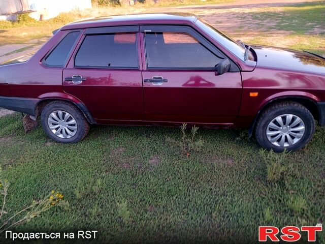 Красный ВАЗ 21099, объемом двигателя 1.6 л и пробегом 297 тыс. км за 1800 $, фото 2 на Automoto.ua