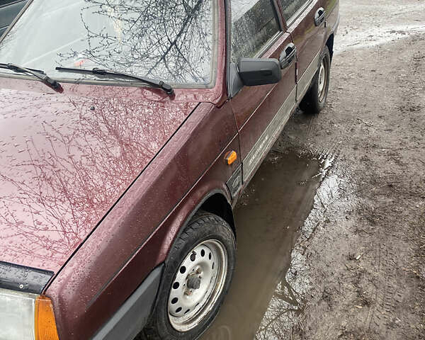 Красный ВАЗ 21099, объемом двигателя 1.6 л и пробегом 170 тыс. км за 2100 $, фото 1 на Automoto.ua