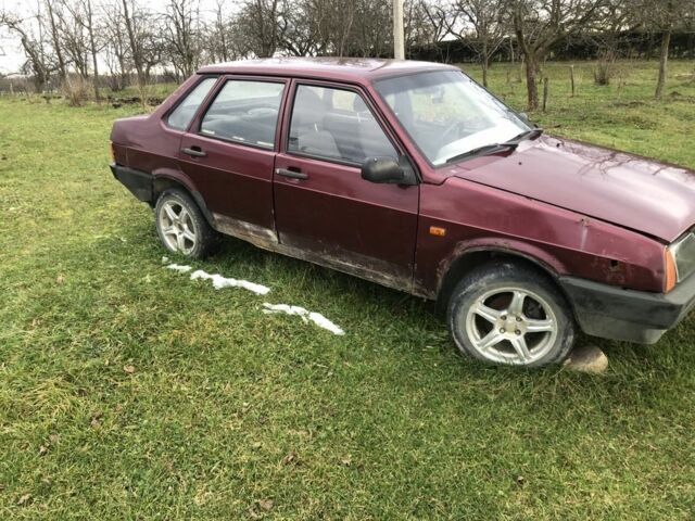 Червоний ВАЗ 21099, об'ємом двигуна 1.6 л та пробігом 300 тис. км за 450 $, фото 1 на Automoto.ua