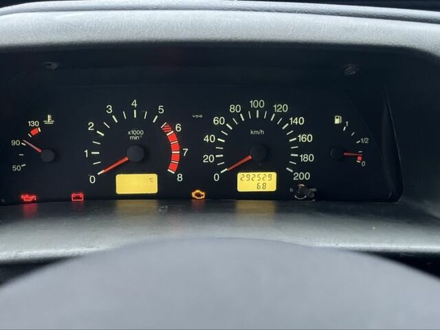 Красный ВАЗ 21099, объемом двигателя 1.6 л и пробегом 293 тыс. км за 1450 $, фото 5 на Automoto.ua