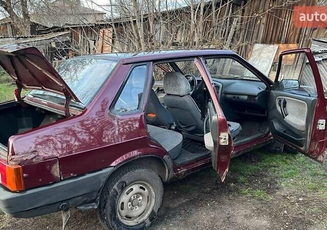 Красный ВАЗ 21099, объемом двигателя 1.6 л и пробегом 220 тыс. км за 1400 $, фото 2 на Automoto.ua