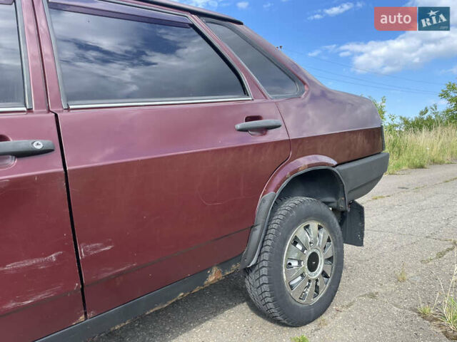 Красный ВАЗ 21099, объемом двигателя 1.6 л и пробегом 221 тыс. км за 1500 $, фото 8 на Automoto.ua