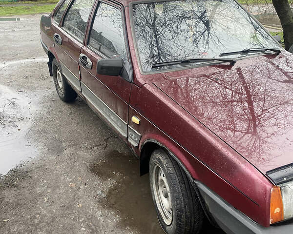 Красный ВАЗ 21099, объемом двигателя 1.6 л и пробегом 170 тыс. км за 2100 $, фото 2 на Automoto.ua