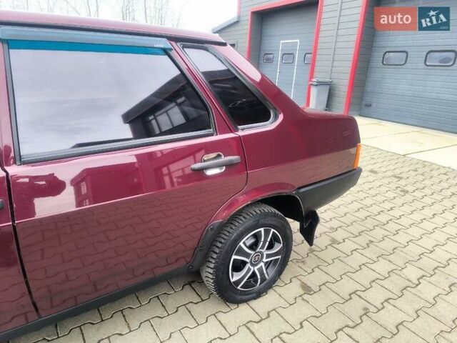 Красный ВАЗ 21099, объемом двигателя 1.6 л и пробегом 184 тыс. км за 2300 $, фото 8 на Automoto.ua