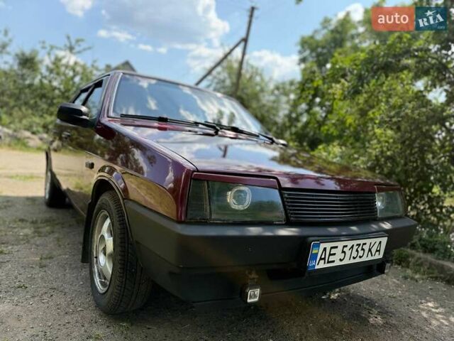 Красный ВАЗ 21099, объемом двигателя 1.5 л и пробегом 240 тыс. км за 2200 $, фото 2 на Automoto.ua