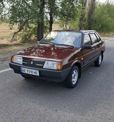 Красный ВАЗ 21099, объемом двигателя 1.6 л и пробегом 61 тыс. км за 3850 $, фото 2 на Automoto.ua