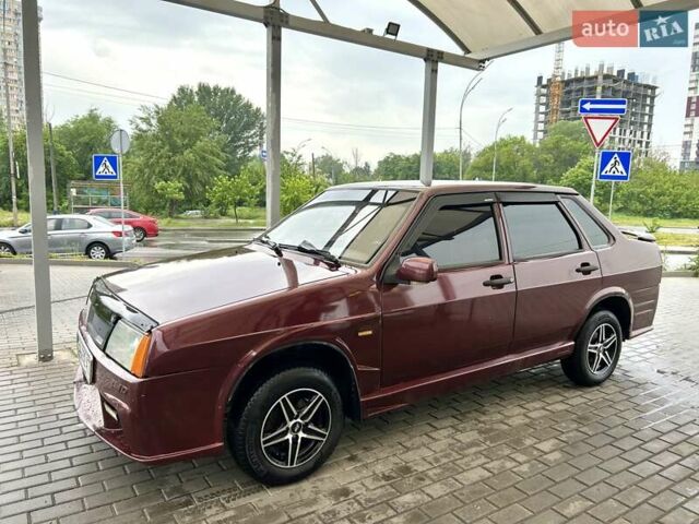 Красный ВАЗ 21099, объемом двигателя 1.6 л и пробегом 205 тыс. км за 1999 $, фото 1 на Automoto.ua