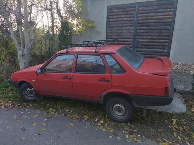 Красный ВАЗ 21099, объемом двигателя 1.5 л и пробегом 90 тыс. км за 716 $, фото 4 на Automoto.ua