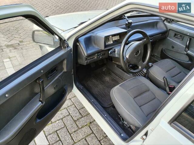 ВАЗ 21099, объемом двигателя 1.5 л и пробегом 47 тыс. км за 2200 $, фото 3 на Automoto.ua