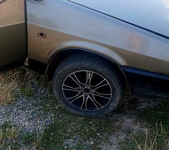 ВАЗ 21099, объемом двигателя 1.5 л и пробегом 100 тыс. км за 1000 $, фото 1 на Automoto.ua