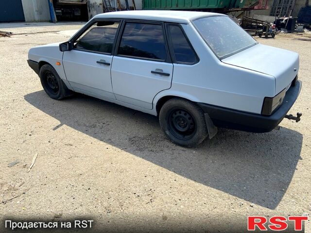 ВАЗ 21099, объемом двигателя 1.6 л и пробегом 300 тыс. км за 1300 $, фото 3 на Automoto.ua