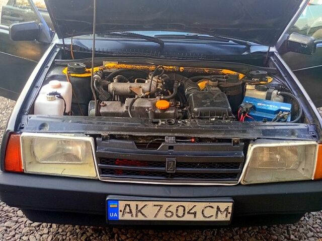 ВАЗ 21099, объемом двигателя 1.5 л и пробегом 180 тыс. км за 1999 $, фото 3 на Automoto.ua