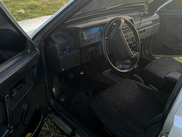 ВАЗ 21099, объемом двигателя 1.5 л и пробегом 305 тыс. км за 1080 $, фото 3 на Automoto.ua