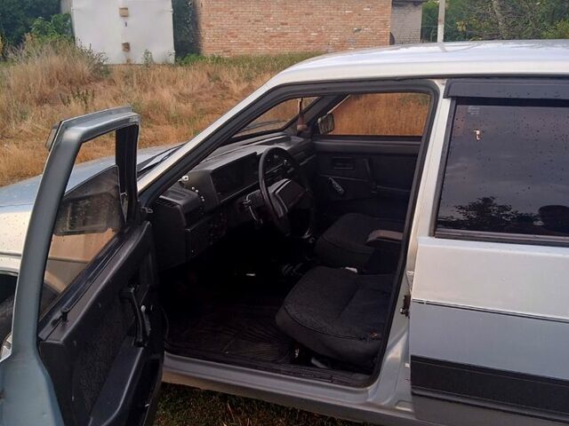 ВАЗ 21099, об'ємом двигуна 1.5 л та пробігом 186 тис. км за 1000 $, фото 5 на Automoto.ua