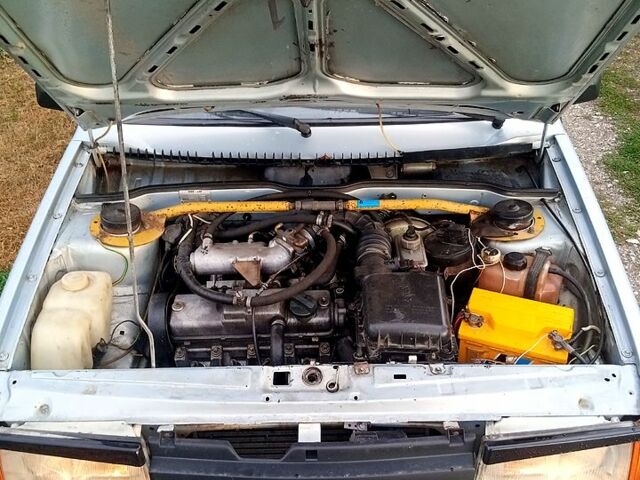 ВАЗ 21099, об'ємом двигуна 1.5 л та пробігом 186 тис. км за 1000 $, фото 1 на Automoto.ua