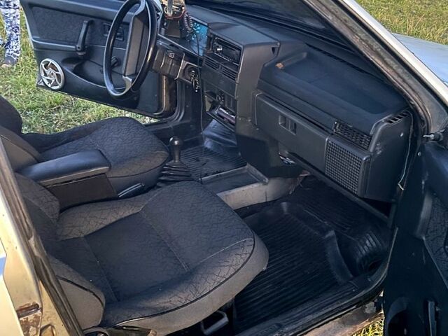 ВАЗ 21099, объемом двигателя 1.5 л и пробегом 305 тыс. км за 1080 $, фото 4 на Automoto.ua