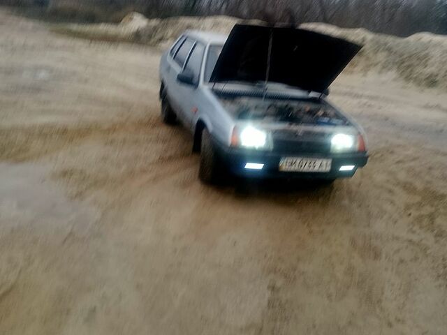 ВАЗ 21099, объемом двигателя 1.6 л и пробегом 211 тыс. км за 600 $, фото 3 на Automoto.ua