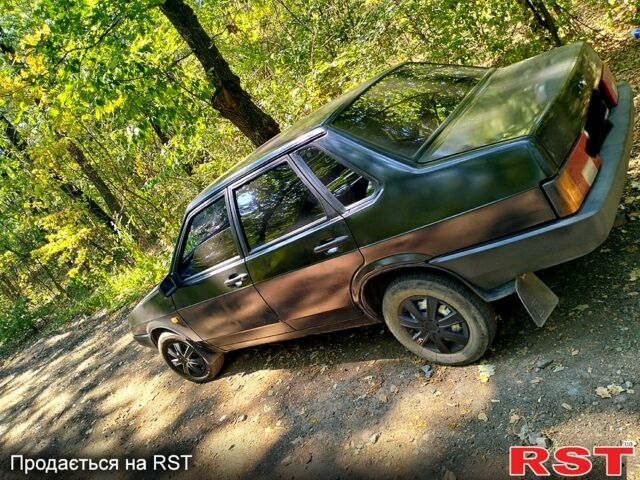 ВАЗ 21099, объемом двигателя 1.5 л и пробегом 200 тыс. км за 1400 $, фото 1 на Automoto.ua
