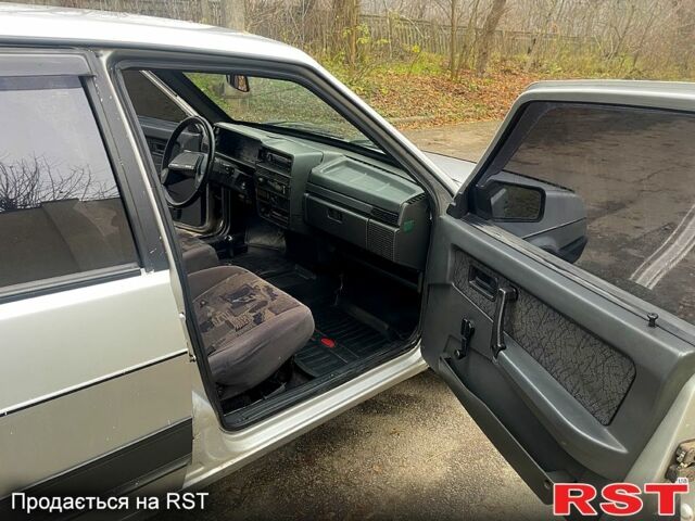 ВАЗ 21099, объемом двигателя 1.5 л и пробегом 185 тыс. км за 1450 $, фото 5 на Automoto.ua