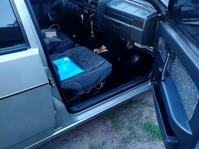 ВАЗ 21099, объемом двигателя 1.5 л и пробегом 158 тыс. км за 1800 $, фото 3 на Automoto.ua