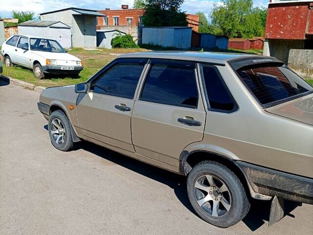 ВАЗ 21099, объемом двигателя 1.6 л и пробегом 195 тыс. км за 2899 $, фото 1 на Automoto.ua