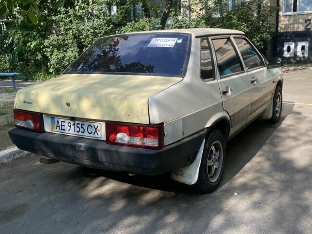 Желтый ВАЗ 21099, объемом двигателя 1.5 л и пробегом 150 тыс. км за 1100 $, фото 4 на Automoto.ua