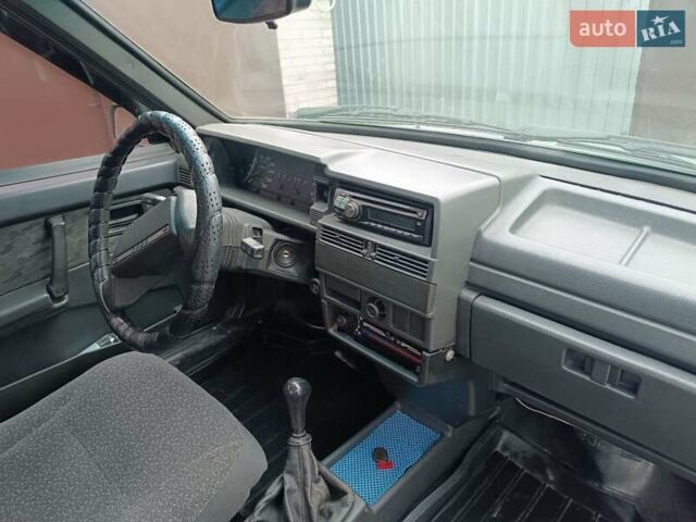 Желтый ВАЗ 21099, объемом двигателя 1.5 л и пробегом 300 тыс. км за 1350 $, фото 15 на Automoto.ua