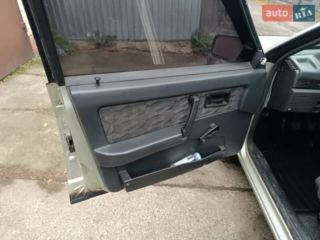 Желтый ВАЗ 21099, объемом двигателя 1.5 л и пробегом 300 тыс. км за 1350 $, фото 26 на Automoto.ua